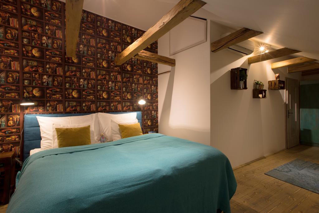 פראג Bohemian Chic 2 Bedroom 2 Bathroom Loft With Hanging Chair מראה חיצוני תמונה