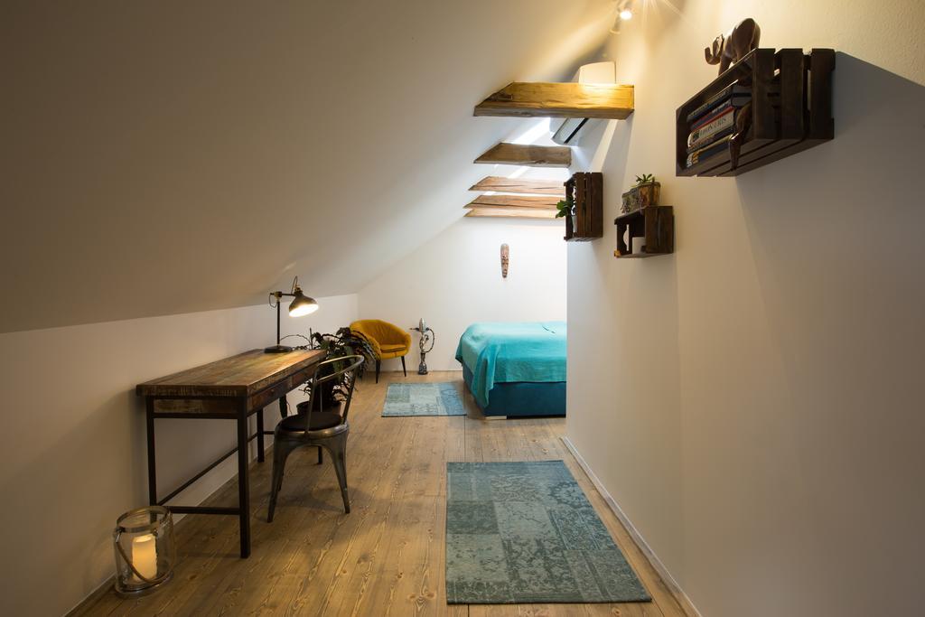 פראג Bohemian Chic 2 Bedroom 2 Bathroom Loft With Hanging Chair מראה חיצוני תמונה